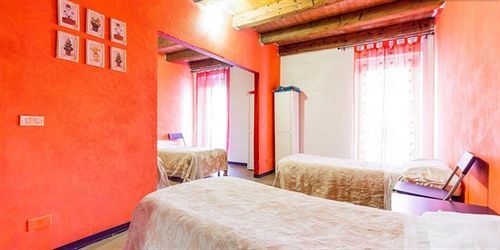 Sleep Easy Hostel فيرونا المظهر الخارجي الصورة